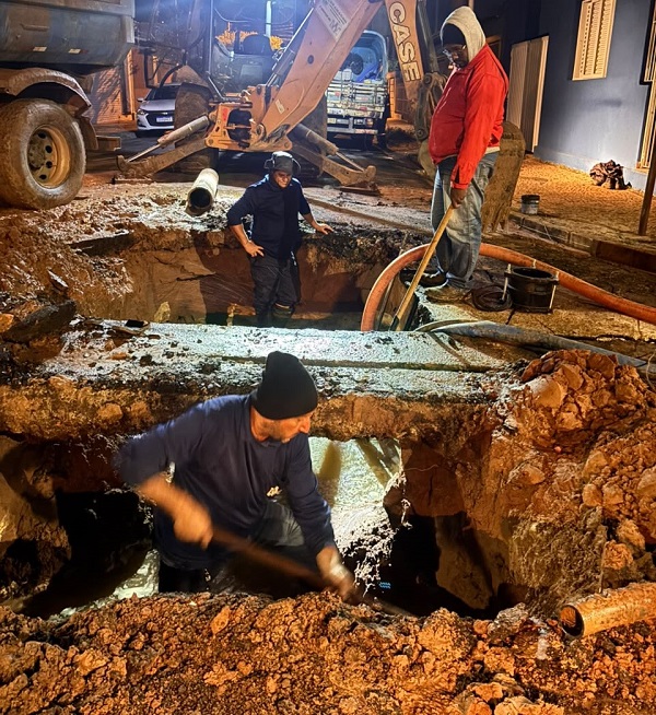 Daae finaliza três reparos emergenciais em redes na Av. 40 na Vila Operária